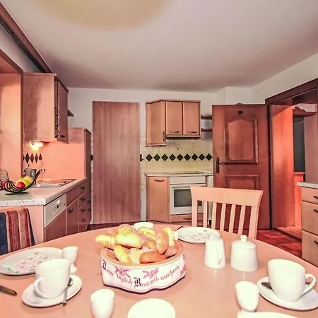 Manuel By Interhome Daire Hippach